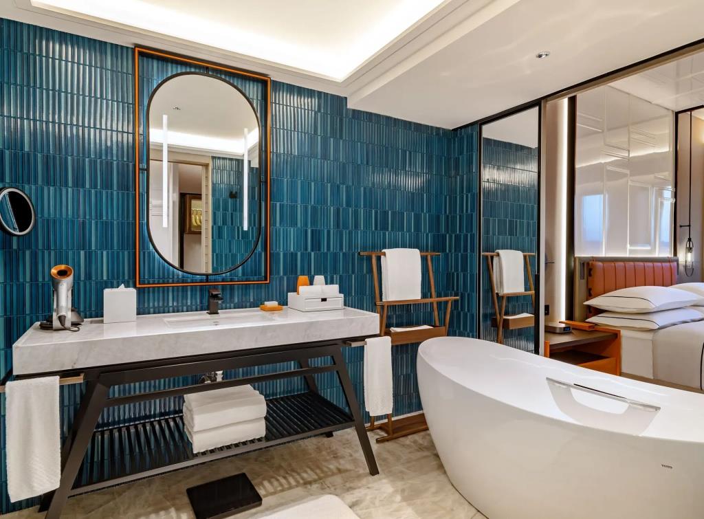 Canopy by Hilton Hangzhou West Lake 4*