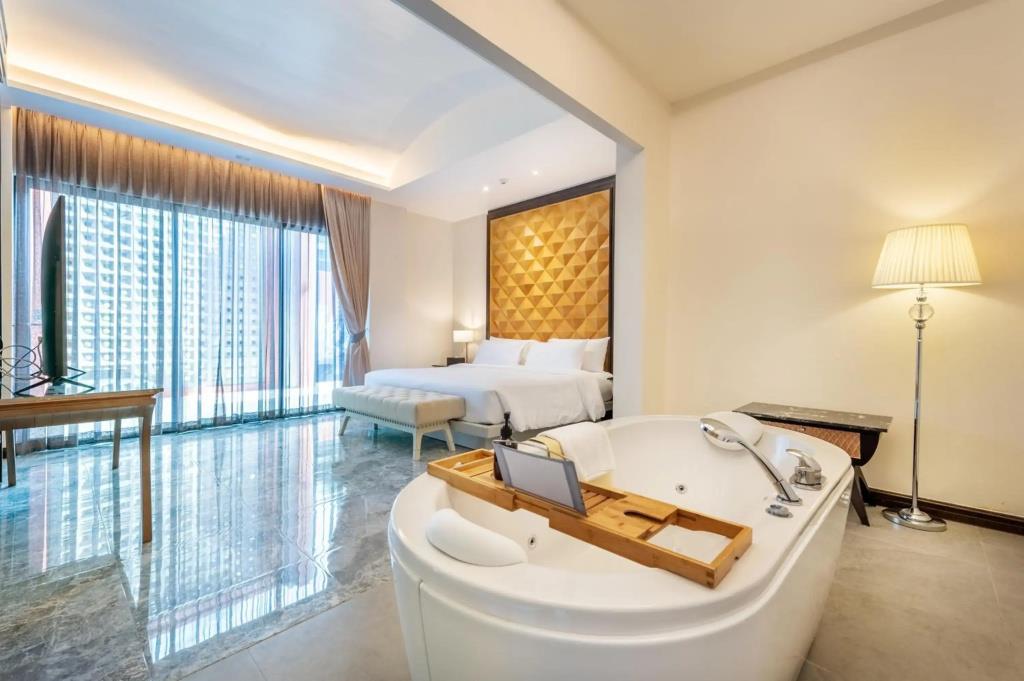 Phukalini Luxury Pool Villa & Onsen 0*