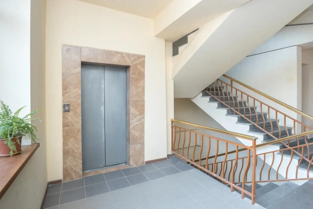 On Yekmalyan Str. 1-42/2 Apartments 0*
