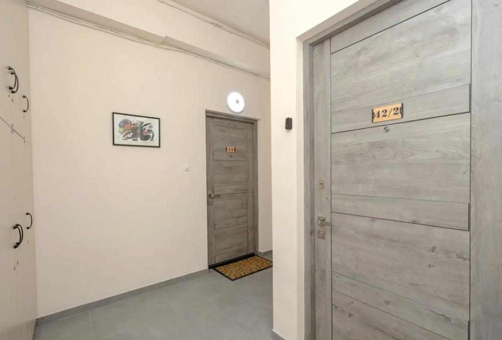On Yekmalyan Str. 1-42/2 Apartments 0*