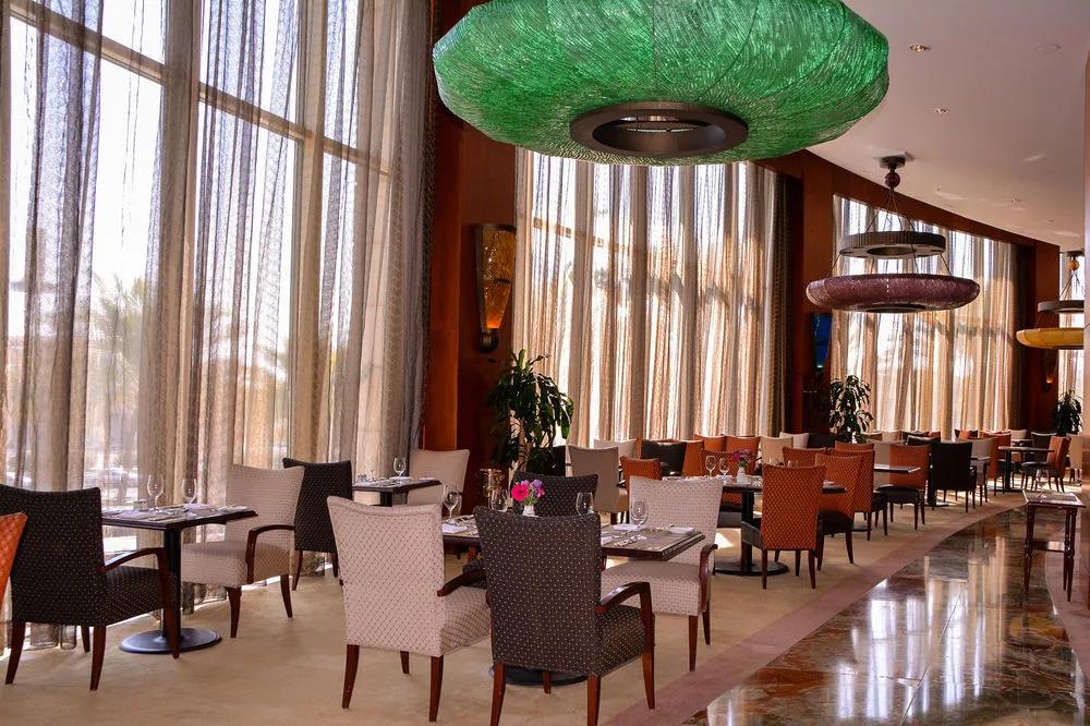 Al Faisaliah Suites 0*