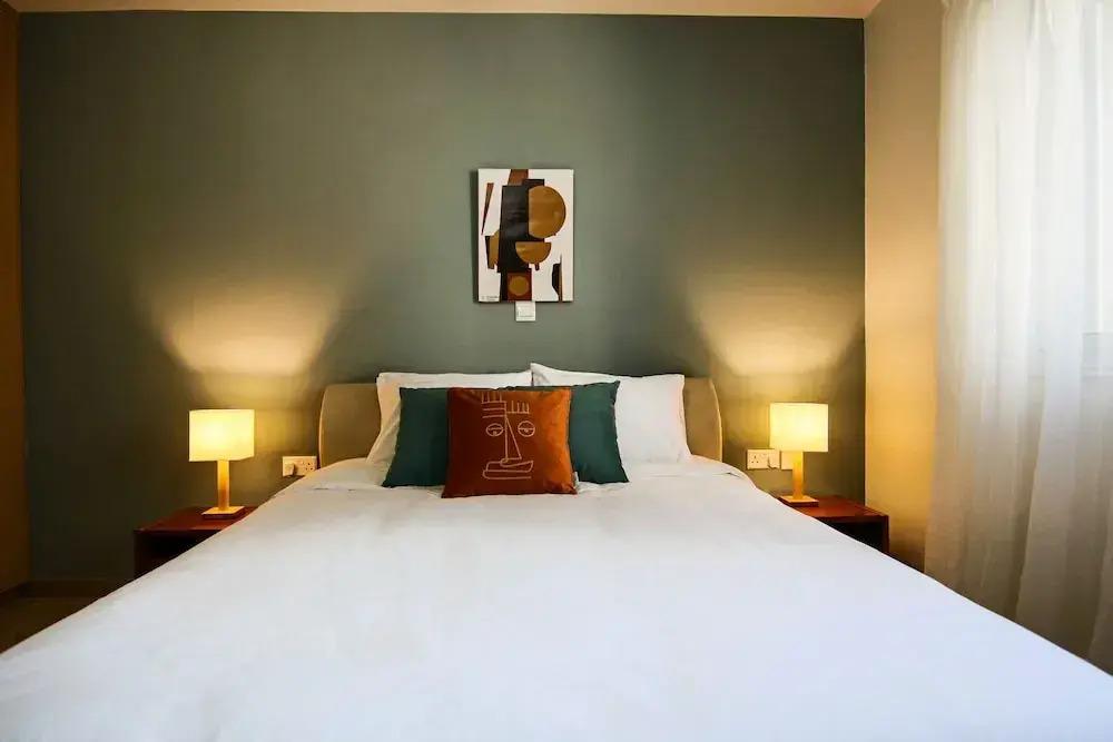 Phaedrus Living: City View Luxury Flat Harbour 03 0*