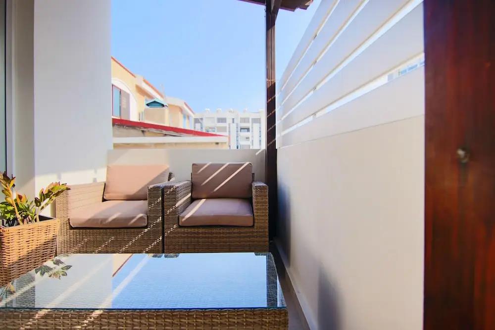 Phaedrus Living: City View Luxury Flat Harbour 03 0*