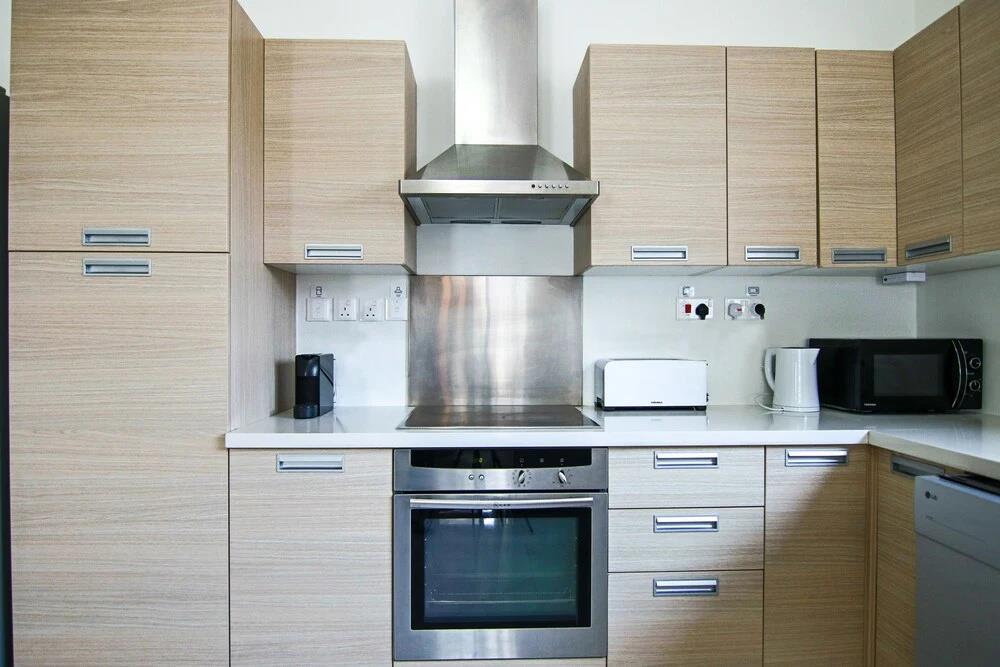 Phaedrus Living: City View Luxury Flat Harbour 03 0*