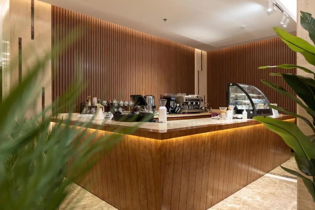 Tura Hotel AlNuzha 3*