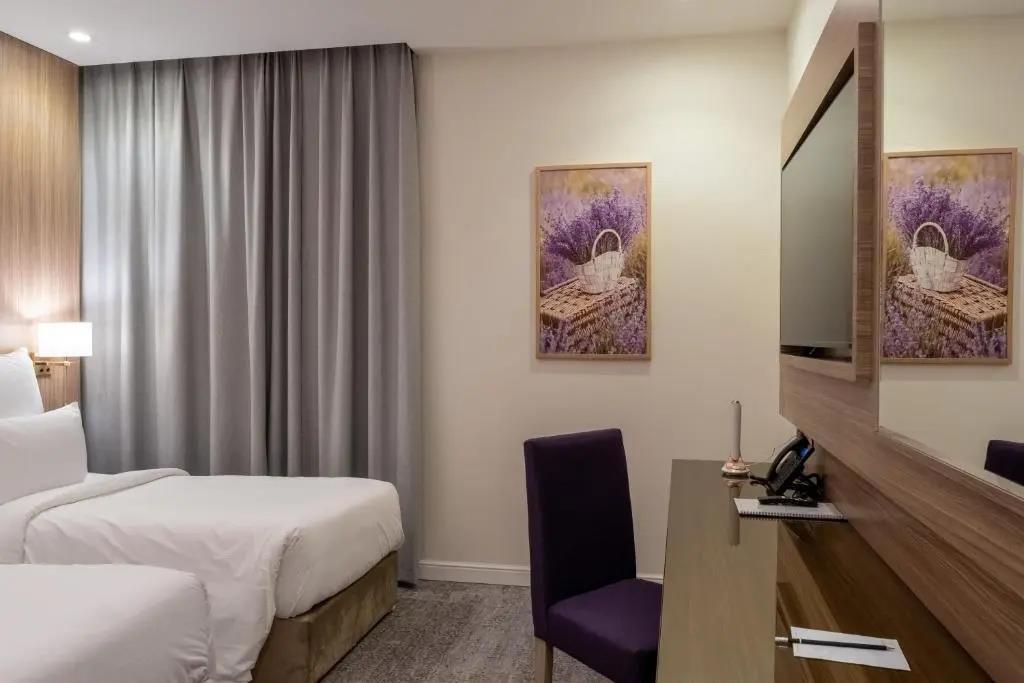 Tura Hotel AlNuzha 3*