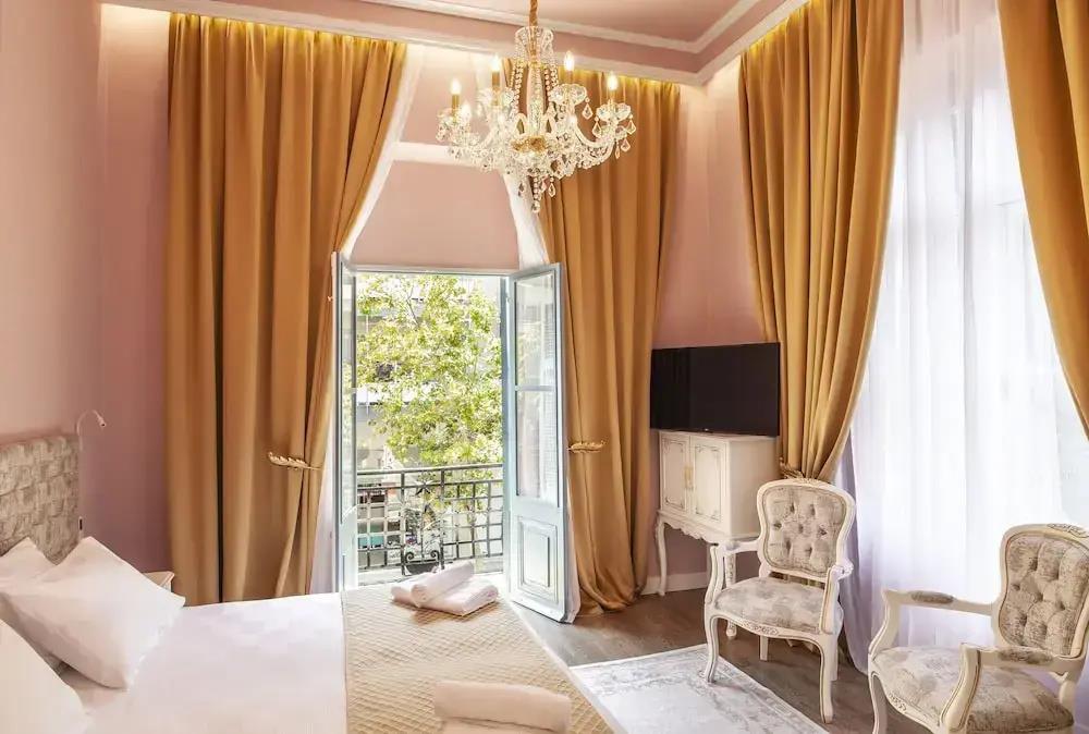 Via Villa Iliotti 0*