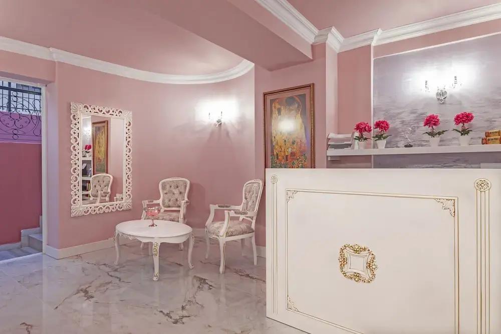 Via Villa Iliotti 0*