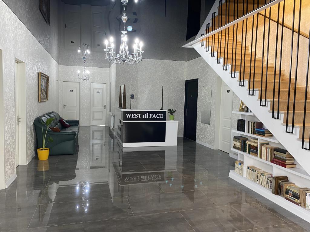 West Face Hotel 4*