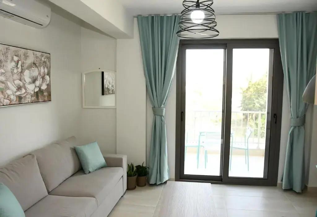 Theano Luxury Suites 0*
