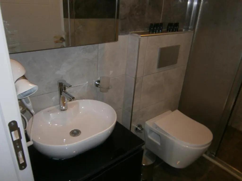 Nos Hotel 0*