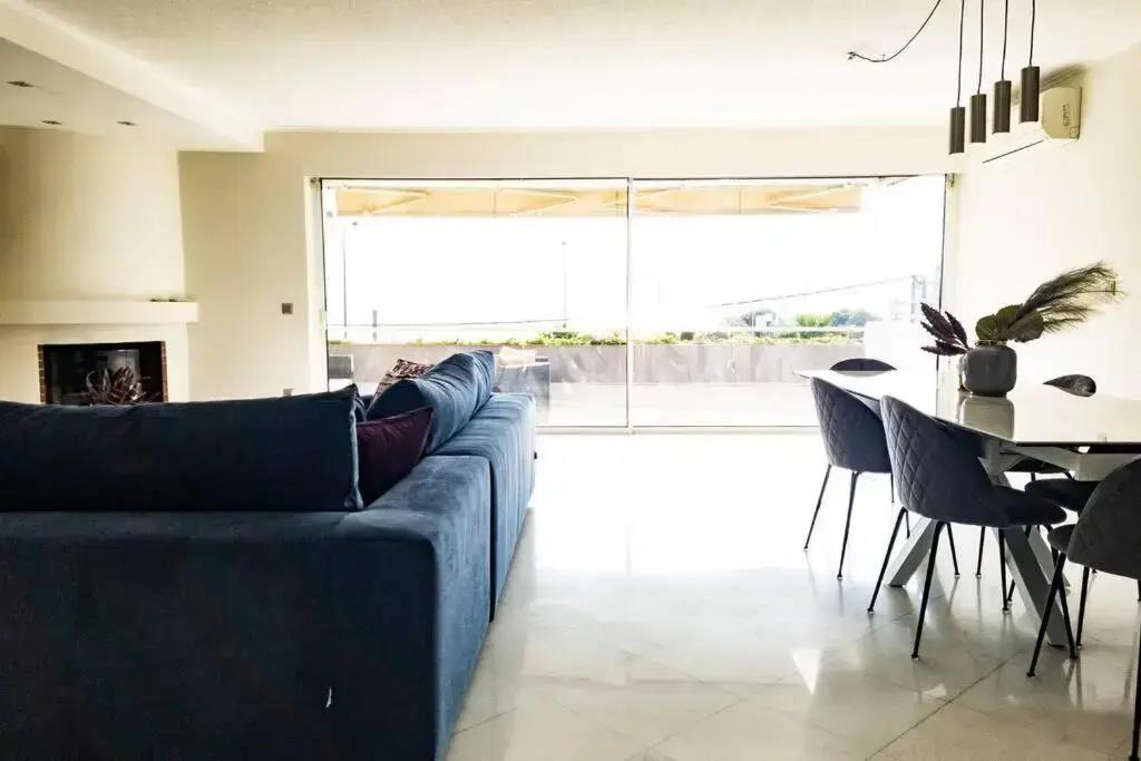 1, Kotzia str. & Poseidonos Avenue, Alimos 1*