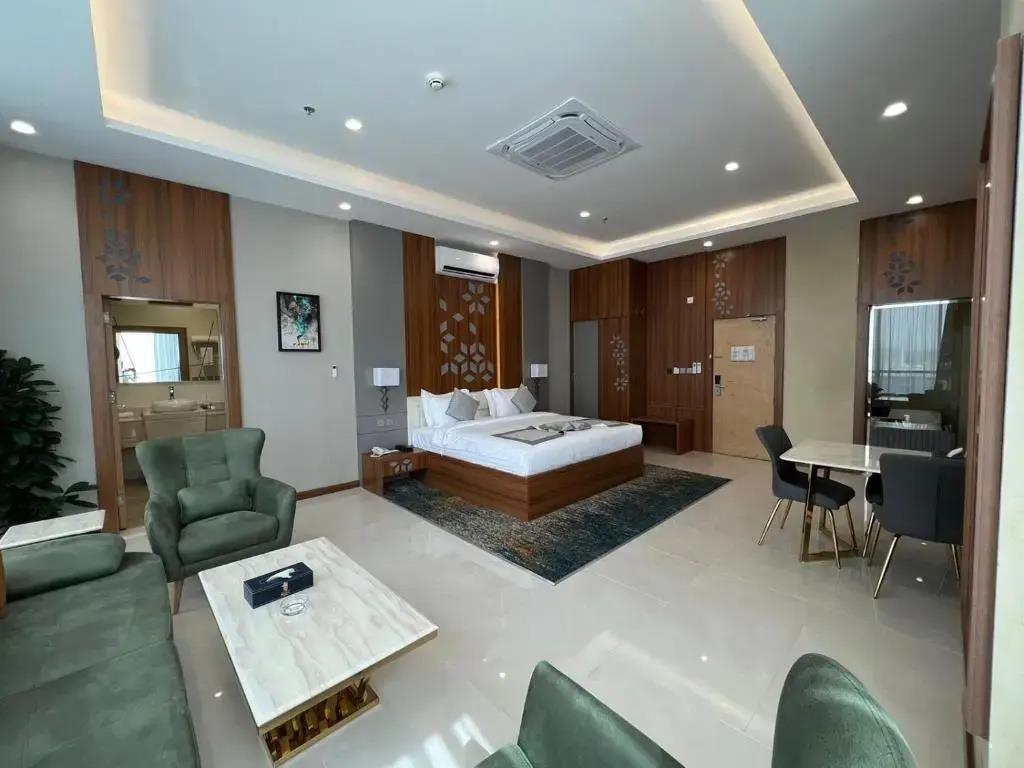 Sunday Luxury Central formerly Anan hotel 4*