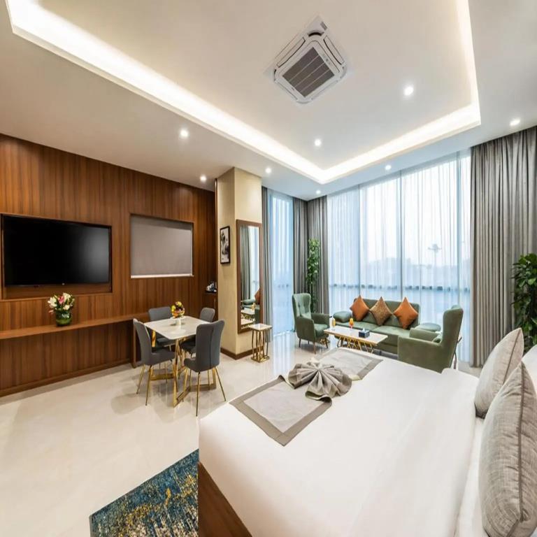 Sunday Luxury Central formerly Anan hotel 4*