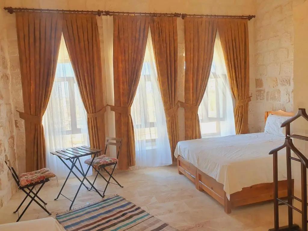 Mons Masius Hotel 0*