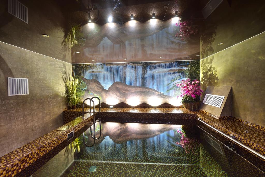 Hotel Gloria 4*