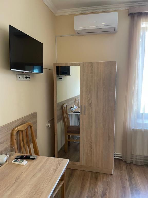 Decca Hotel 3*