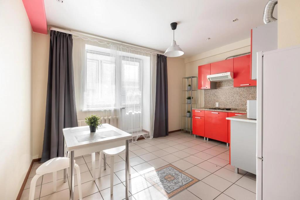 Tolstoy Apart on Leiteisen Street 9 0*