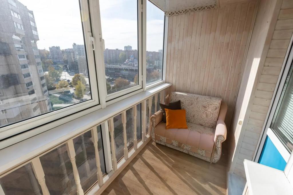 Tolstoy Apart on Leiteisen Street 9 0*