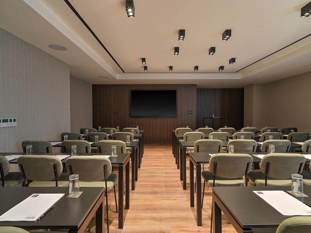 NYX Hotel Limassol 4*