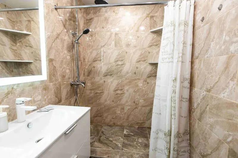 Apartment office GOOD NIGHT, str. Neftyanaya, bld. 15 0*