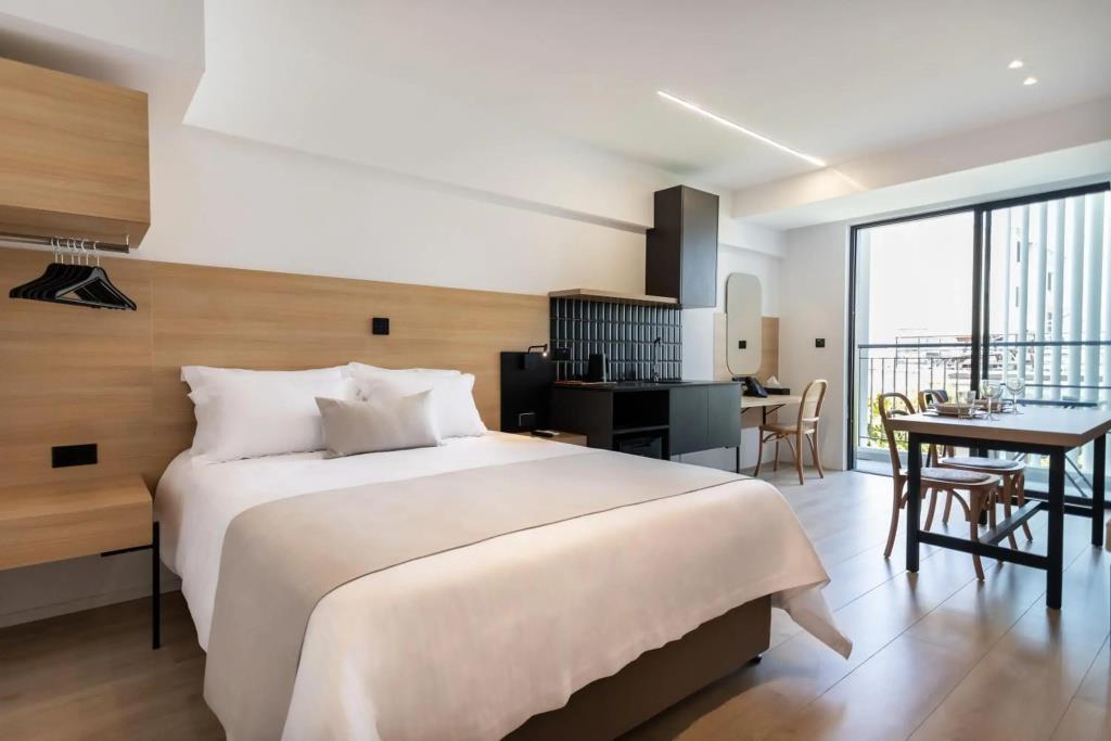 Alinea Urban Saripolou Square 0*