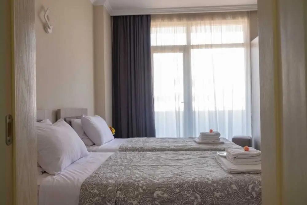 Art Hotel Batumi 3*