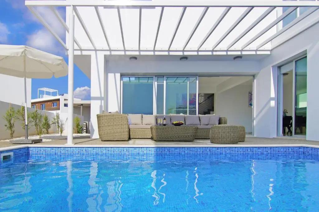 Villa Paradisia 0*