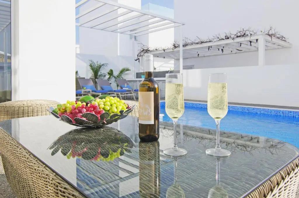 Villa Paradisia 0*
