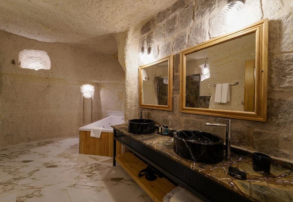 The Niche Cave Hotel 0*