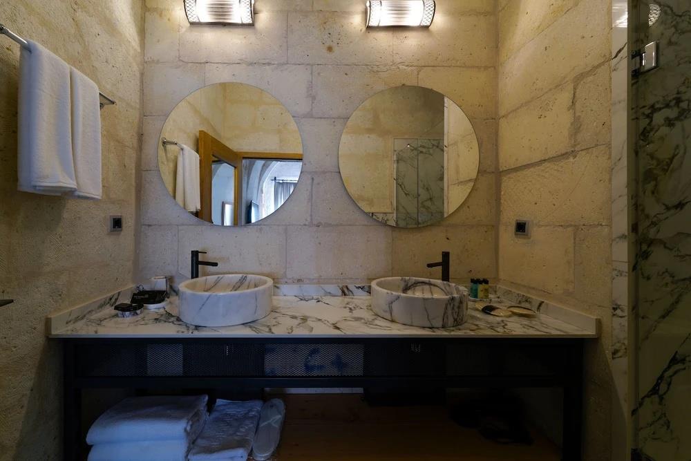 The Niche Cave Hotel 0*