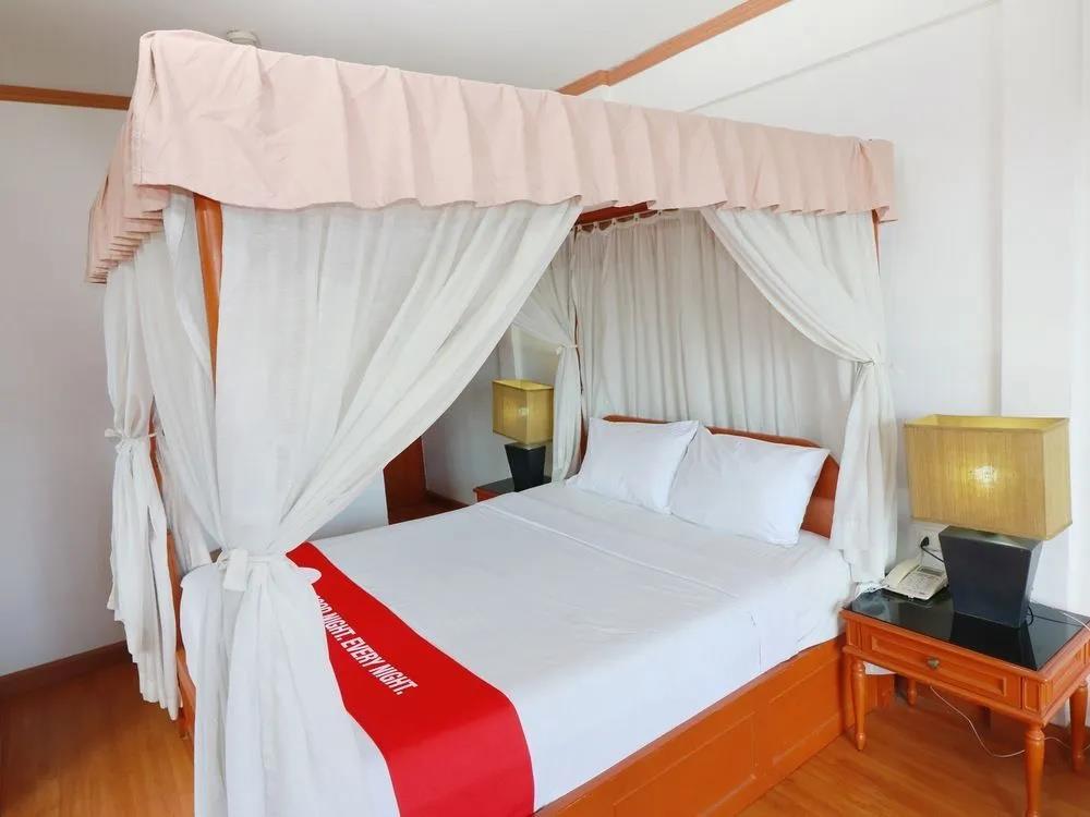 Nida Rooms Prabaramee Patong Viridian 2*