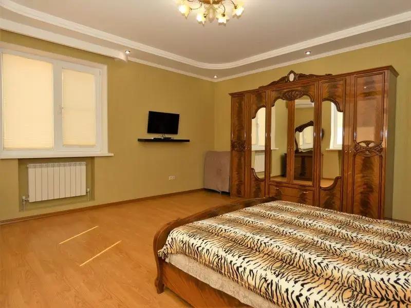 Apartment Veles House Druzhby 15 0*
