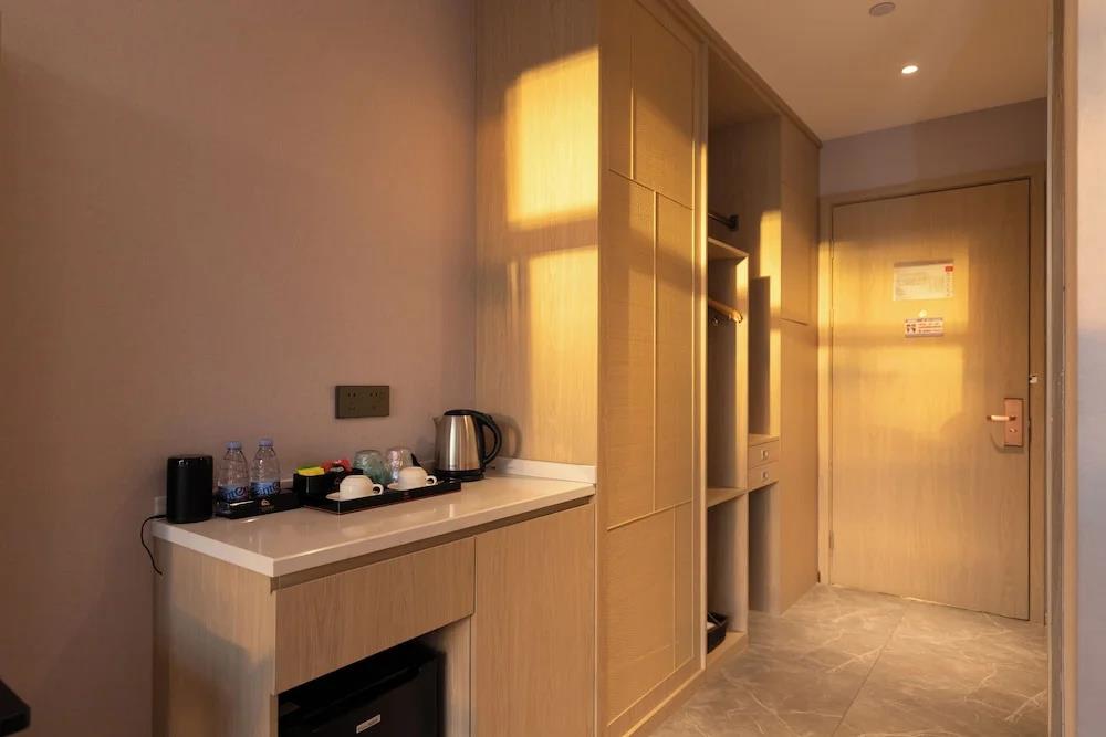Guangzhou Yunjia Hotel 3*