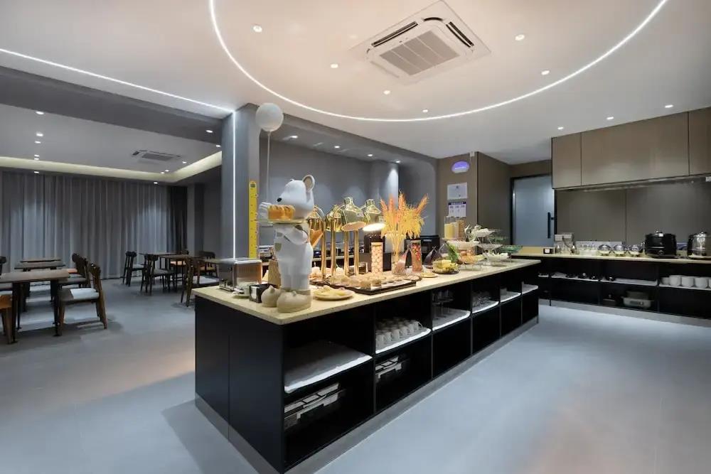 Guangzhou Yunjia Hotel 3*