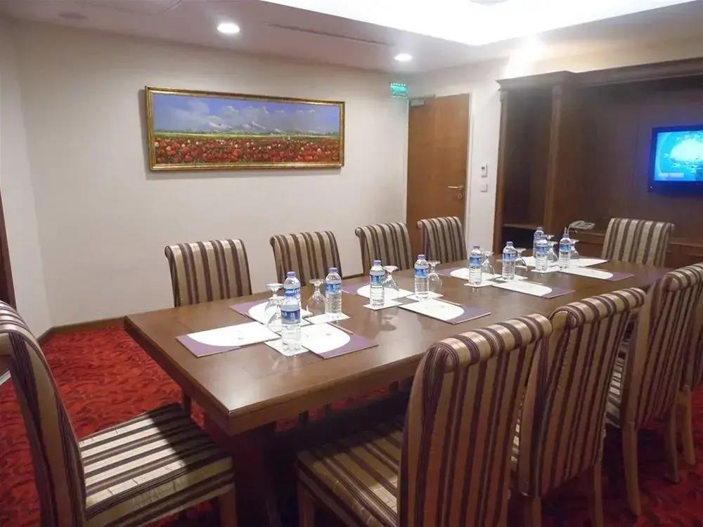 GLK Premier The Home Suites (ex Best Western) 3*