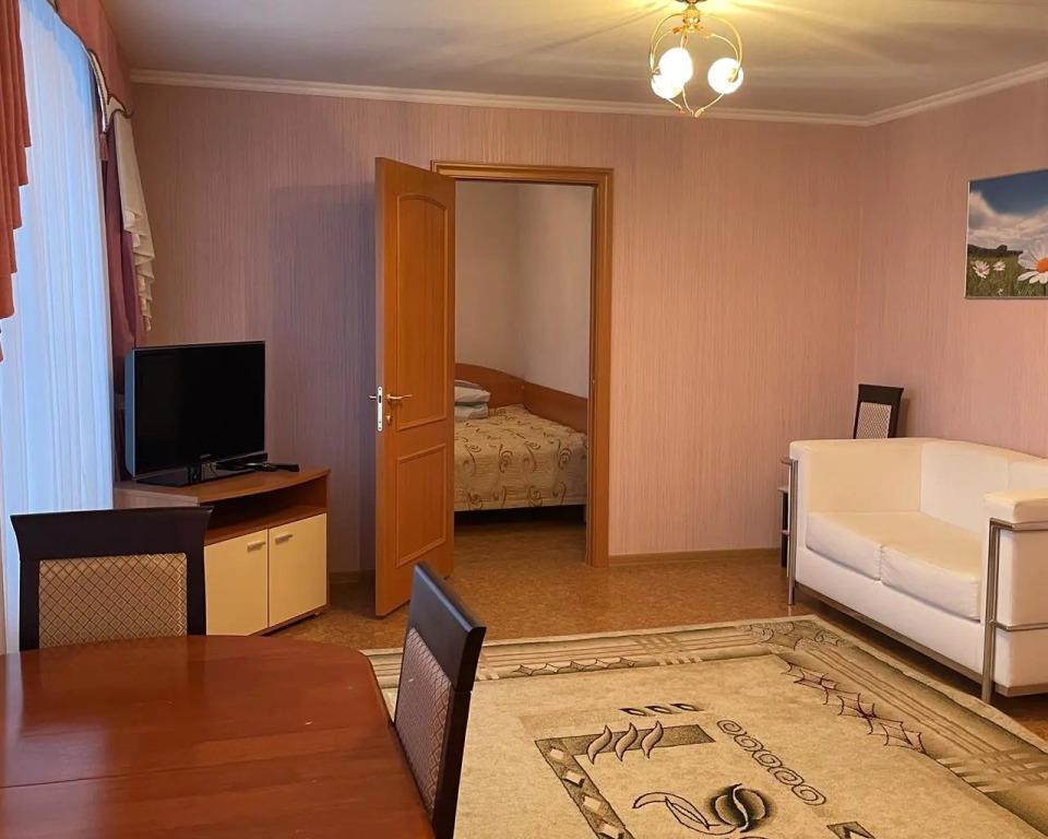 DIS Hotel 0*