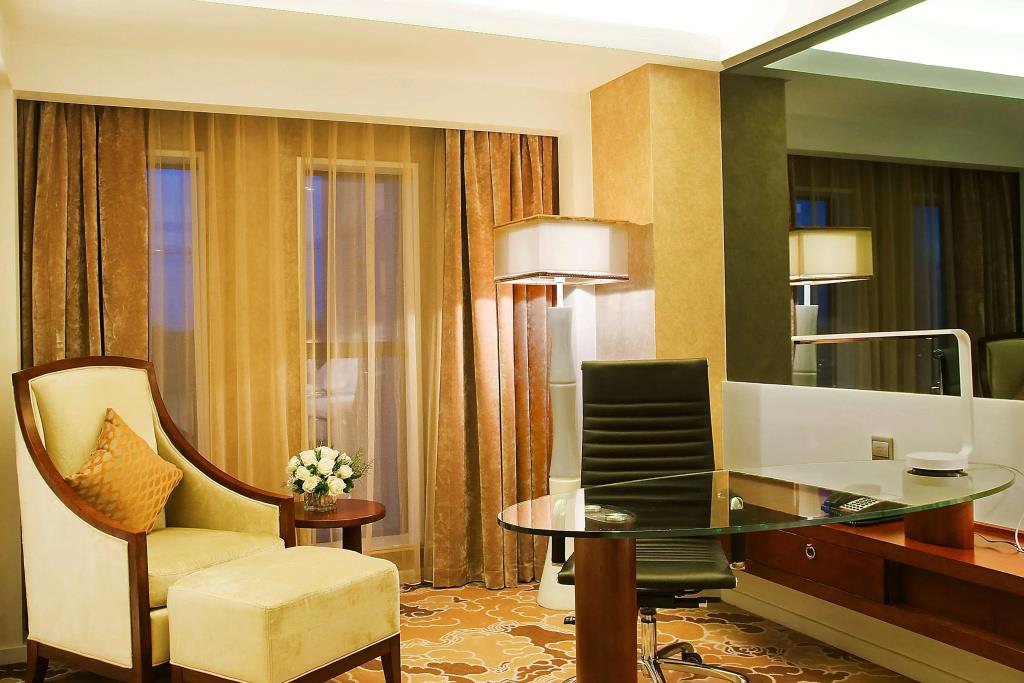 Radisson Blu Hotel Liuzhou 0*