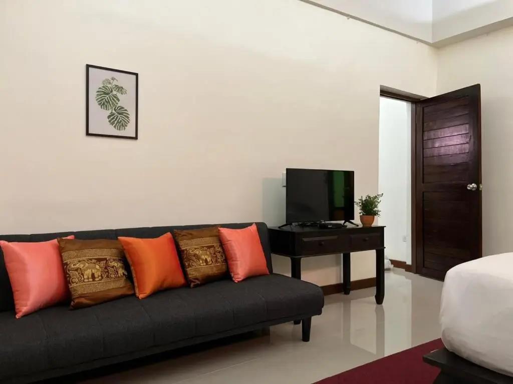 Rainforest Huahin Village Hotel 2*