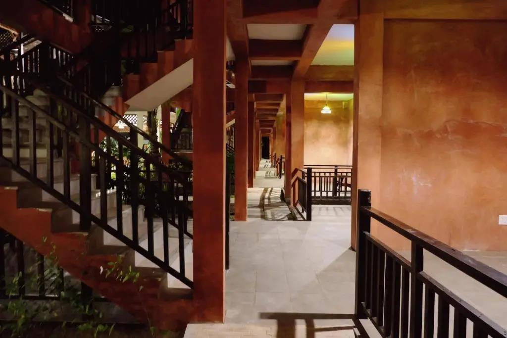 Rainforest Huahin Village Hotel 2*