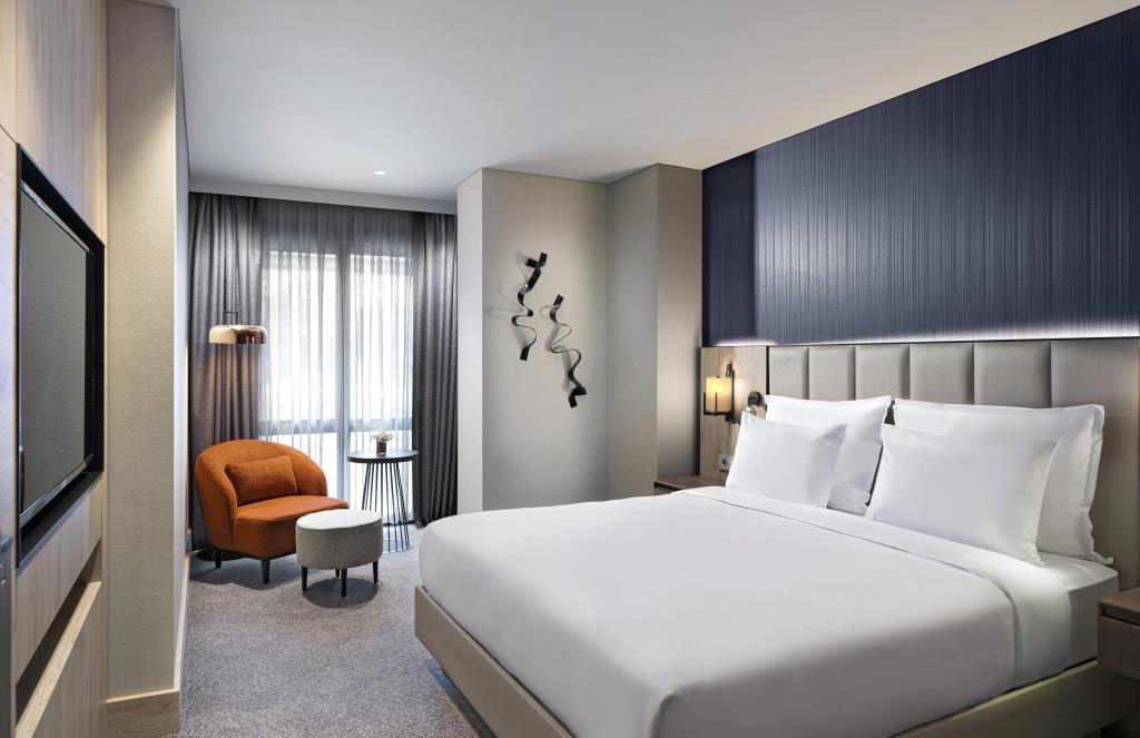Crowne Plaza Istanbul Ortakoy Bosphorus, an IHG Hotel 5*