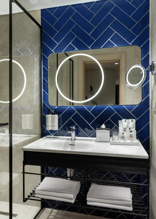 Crowne Plaza Istanbul Ortakoy Bosphorus, an IHG Hotel 5*