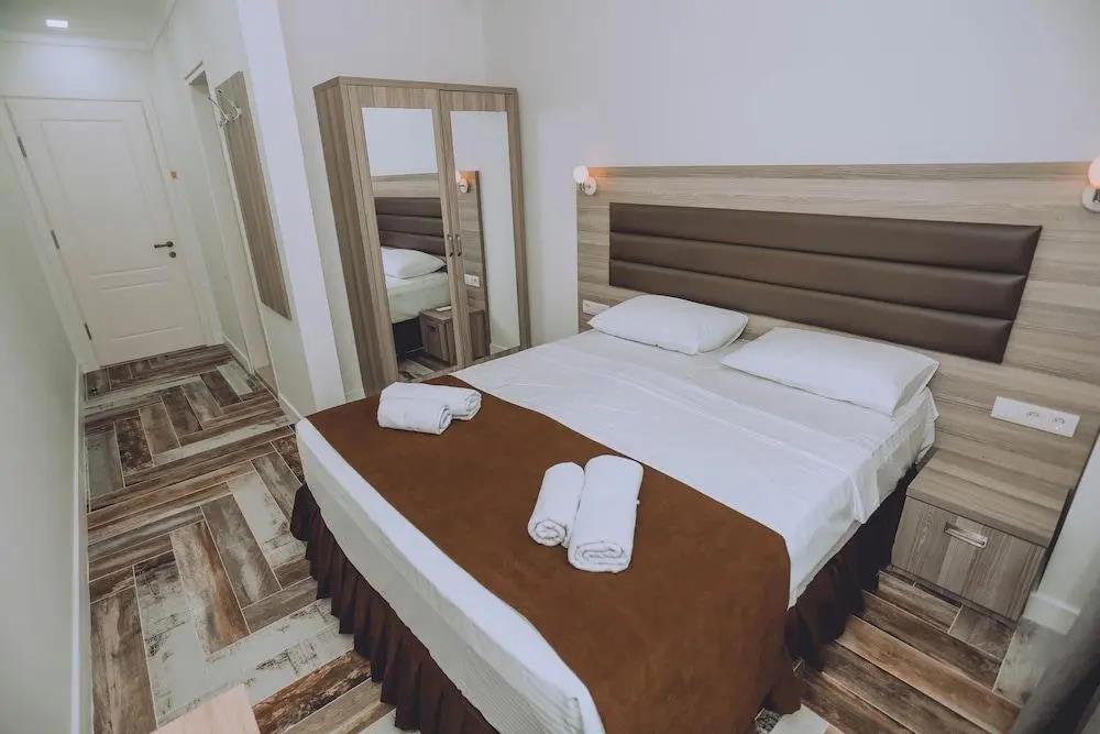 Royal Medis Hotel 2*