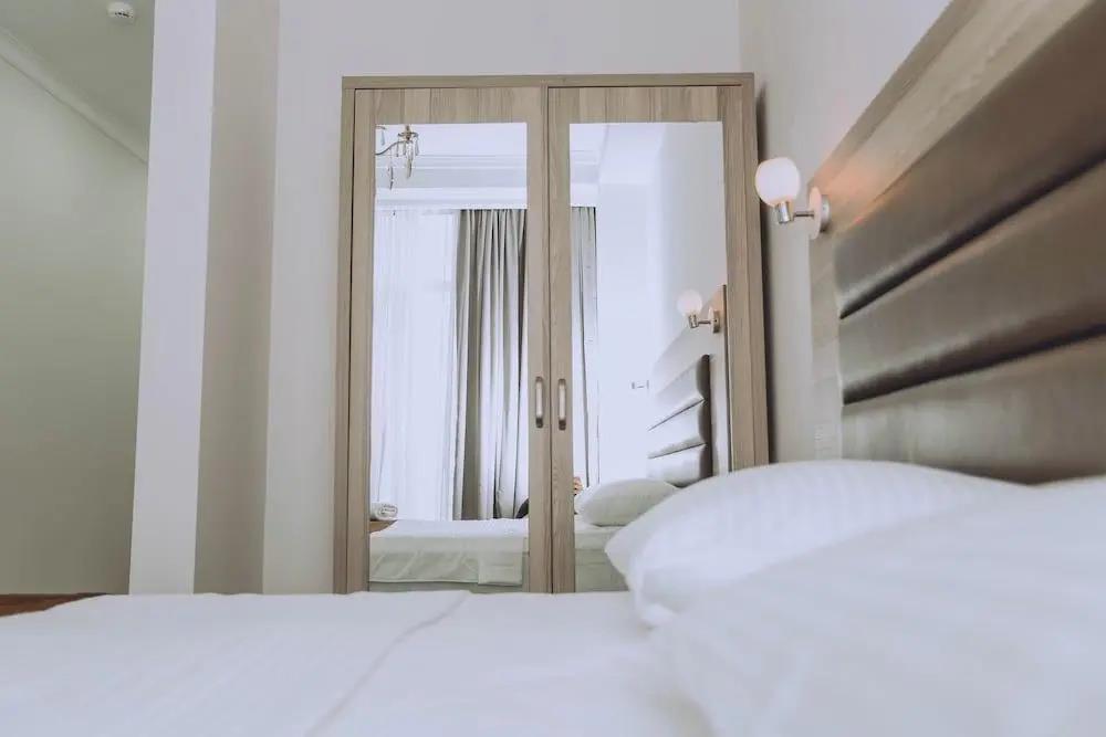 Royal Medis Hotel 2*
