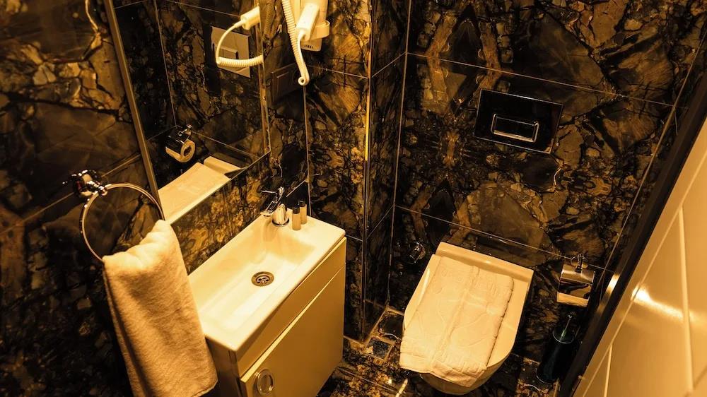 Ck Palace Hotel 0*