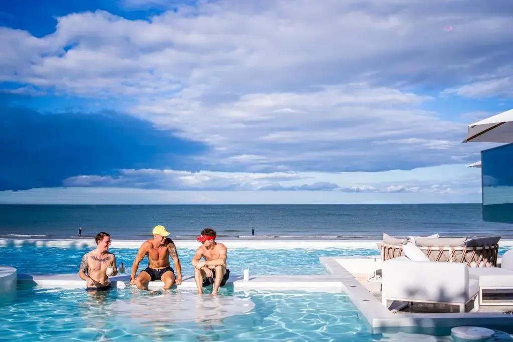 Sundance Dayclub Hua Hin 2*
