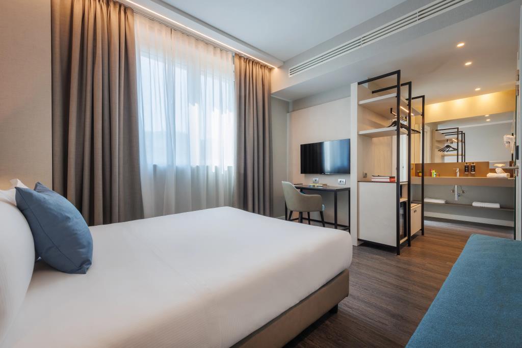 IH Hotels Milano Centrale 4*