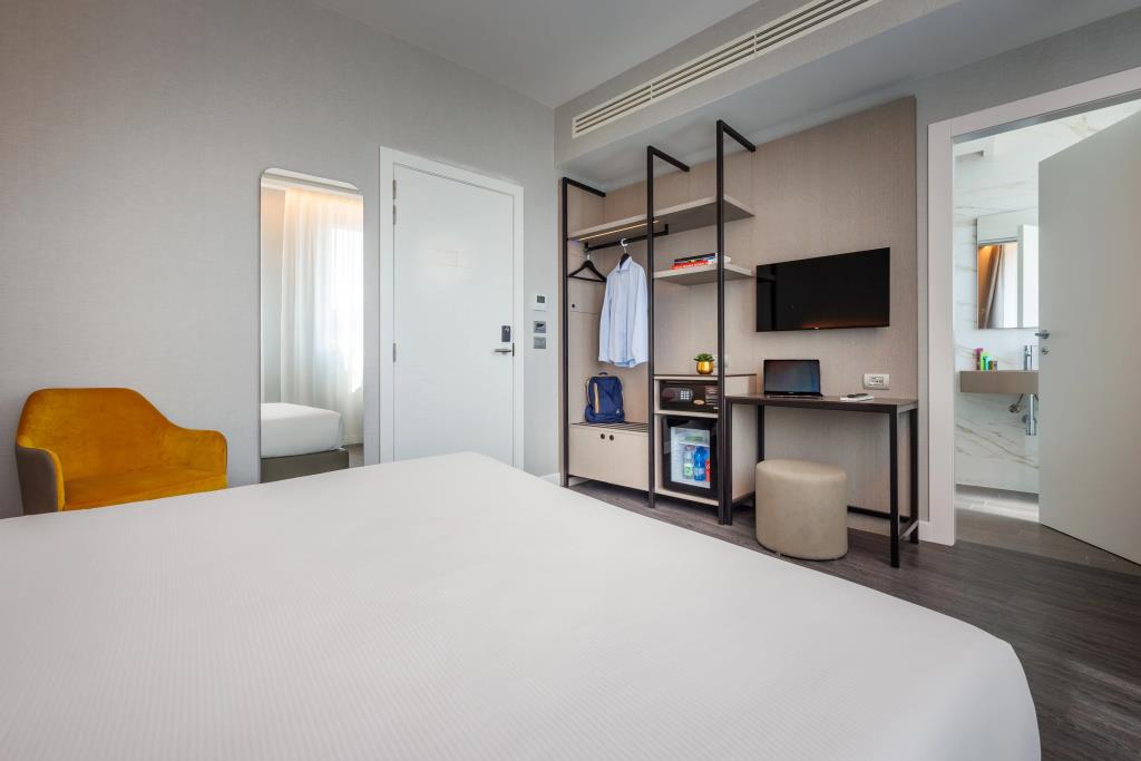 IH Hotels Milano Centrale 4*