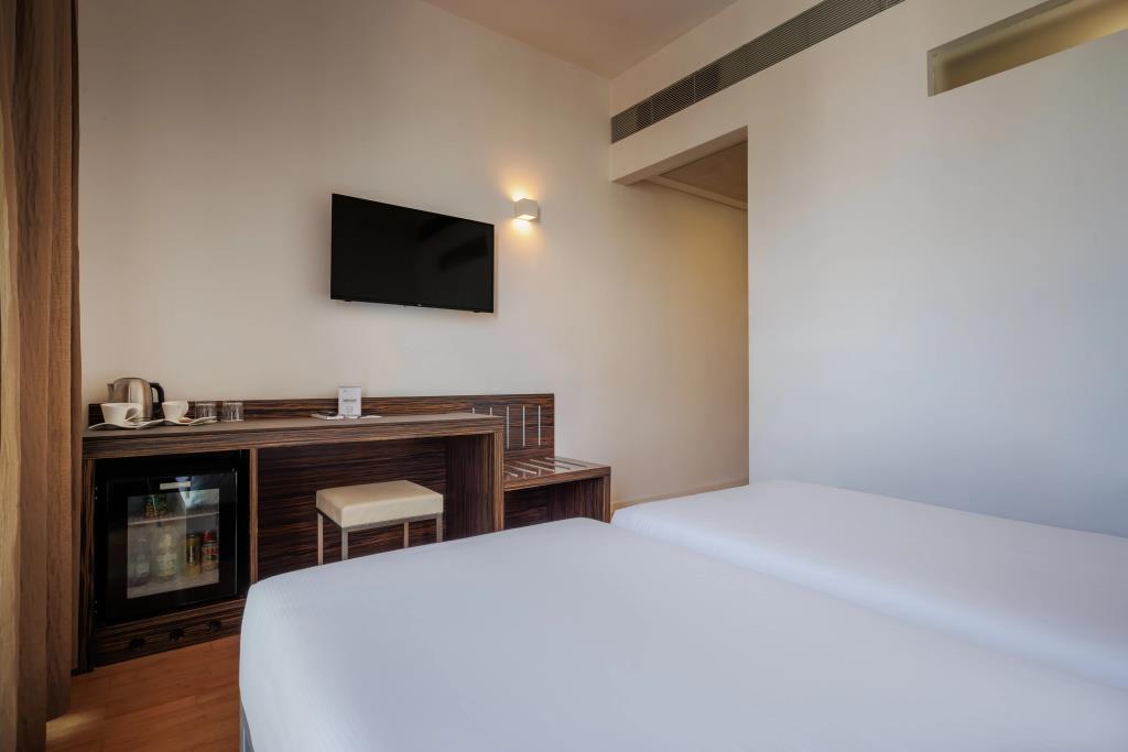 IH Hotels Milano Centrale 4*