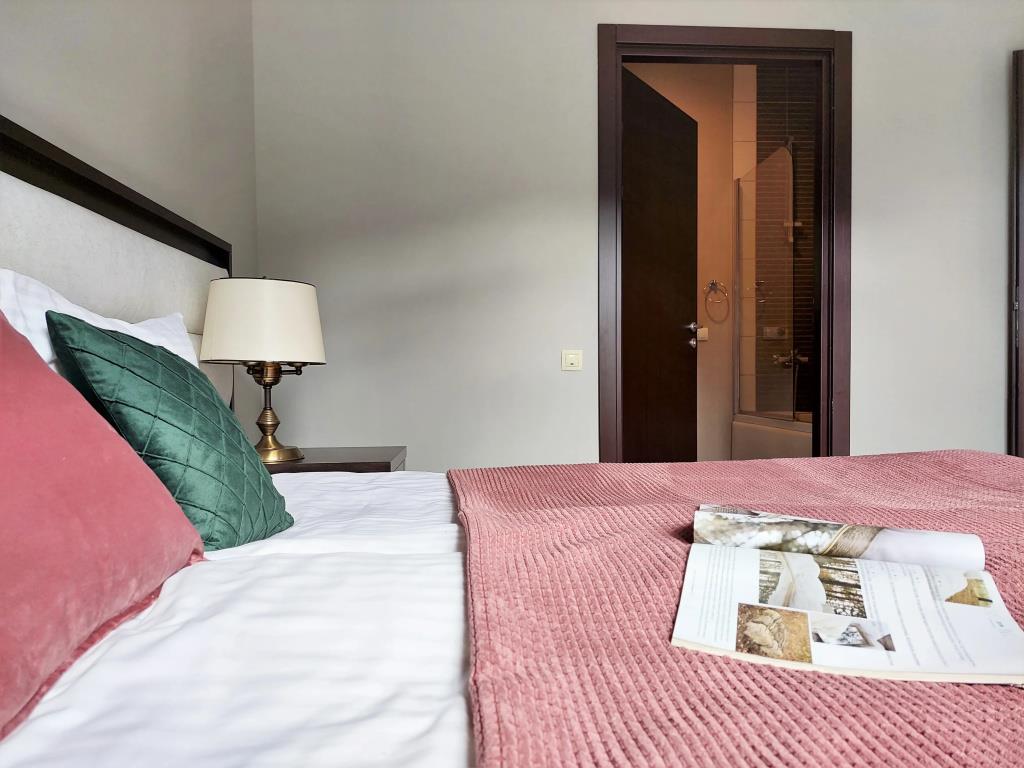 Uytnoe Gnesdyshko S Vidom Na Gory Flat 0*